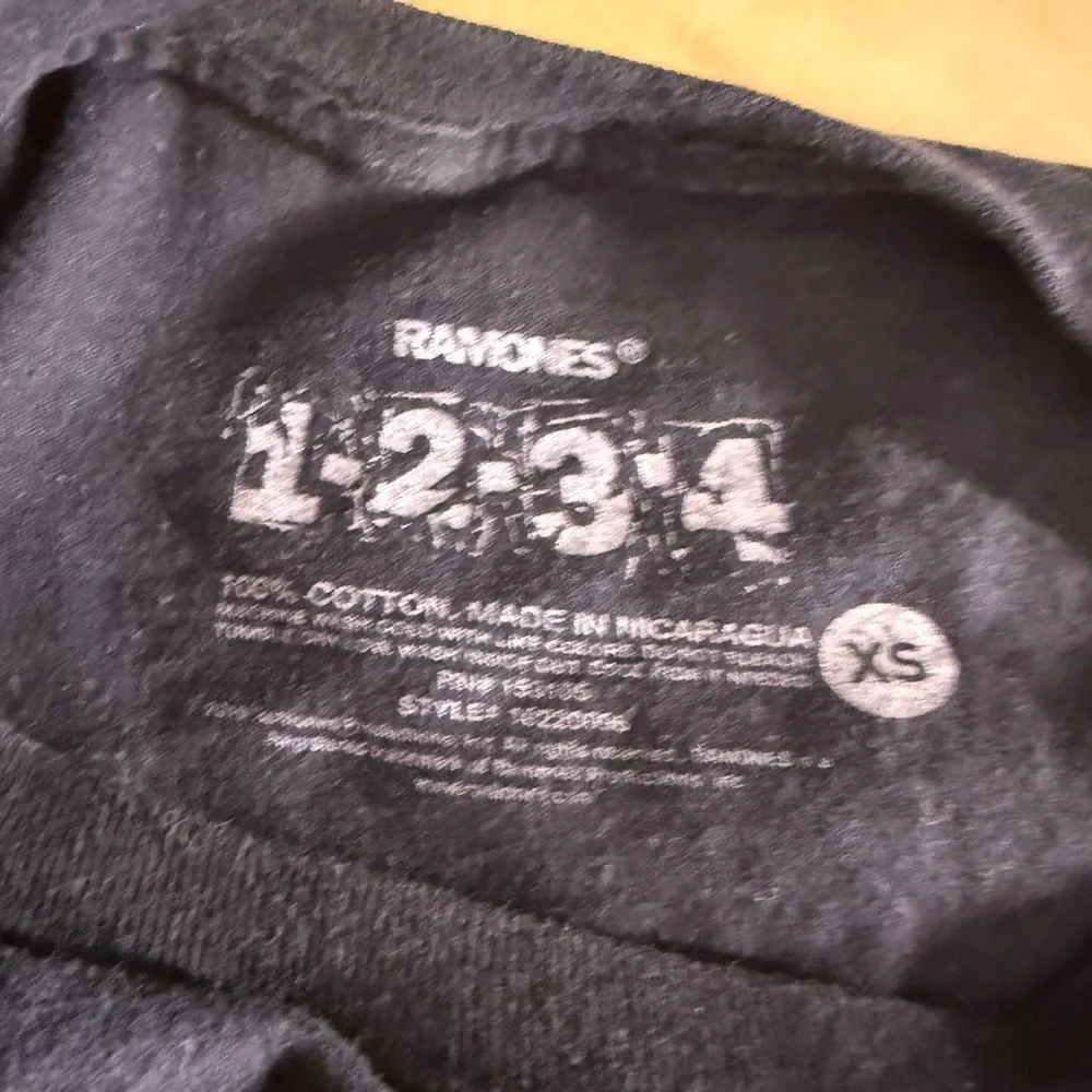 Ramones Black Graphic T-Shirt XS - Picture 3 of 4